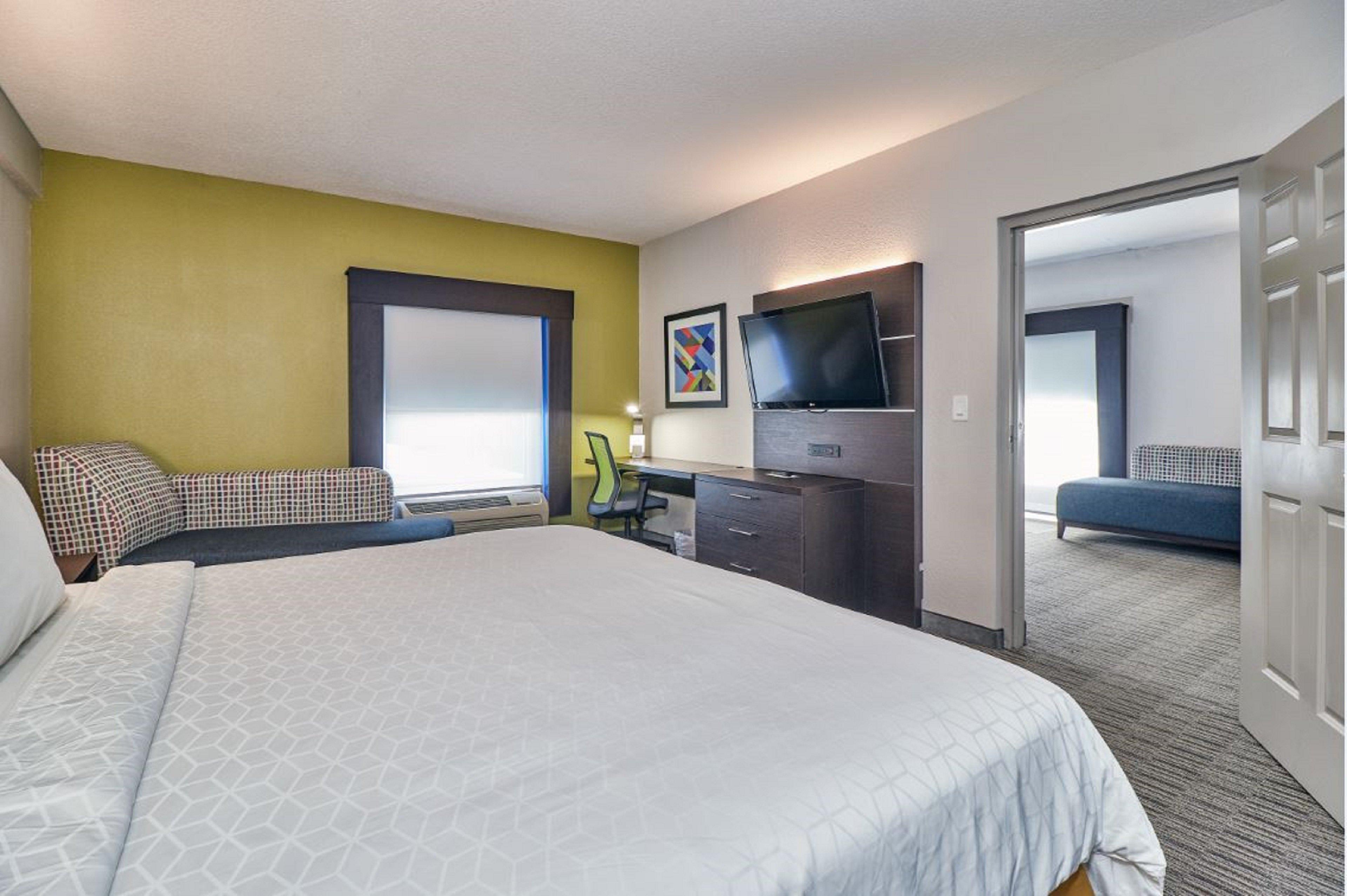 Holiday Inn Express Hotel & Suites Clearwater Us 19 North, An Ihg Hotel Kültér fotó
