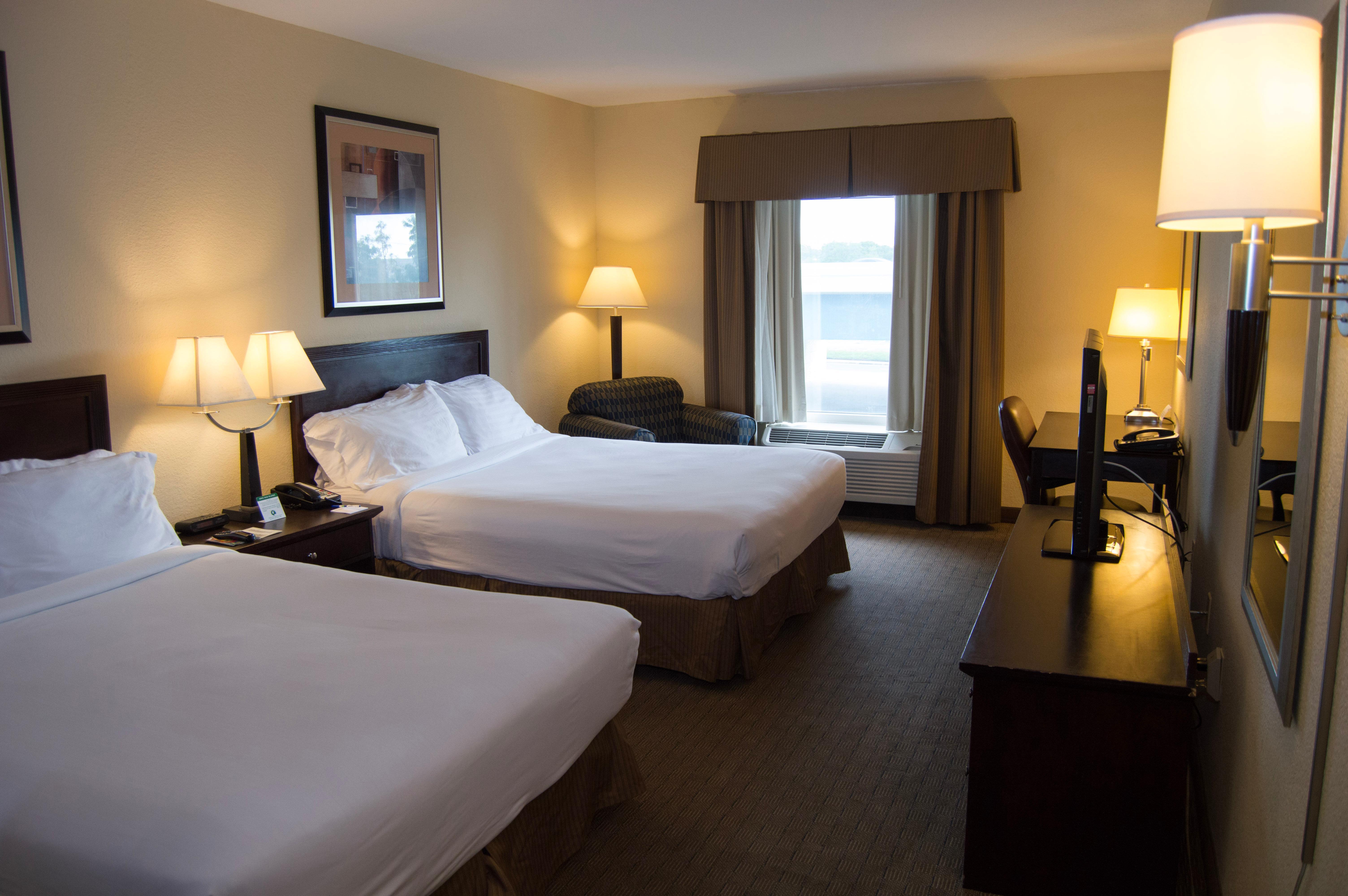 Holiday Inn Express Hotel & Suites Clearwater Us 19 North, An Ihg Hotel Kültér fotó